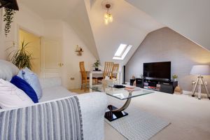 Lounge- click for photo gallery